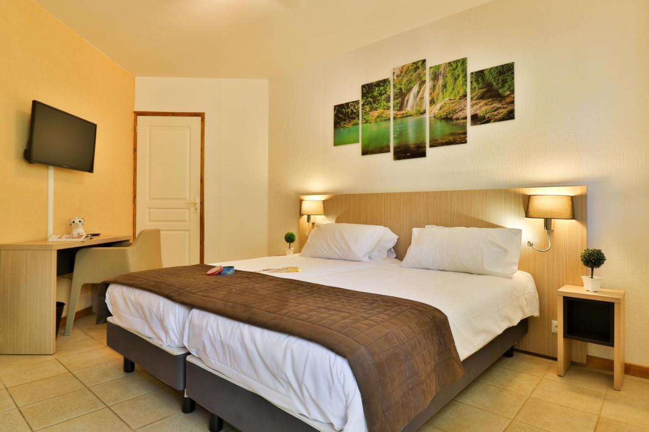 Les Arbousiers Village Hotel Provencal La Roquebrussanne المظهر الخارجي الصورة