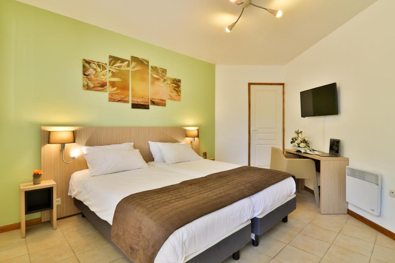 Les Arbousiers Village Hotel Provencal La Roquebrussanne المظهر الخارجي الصورة