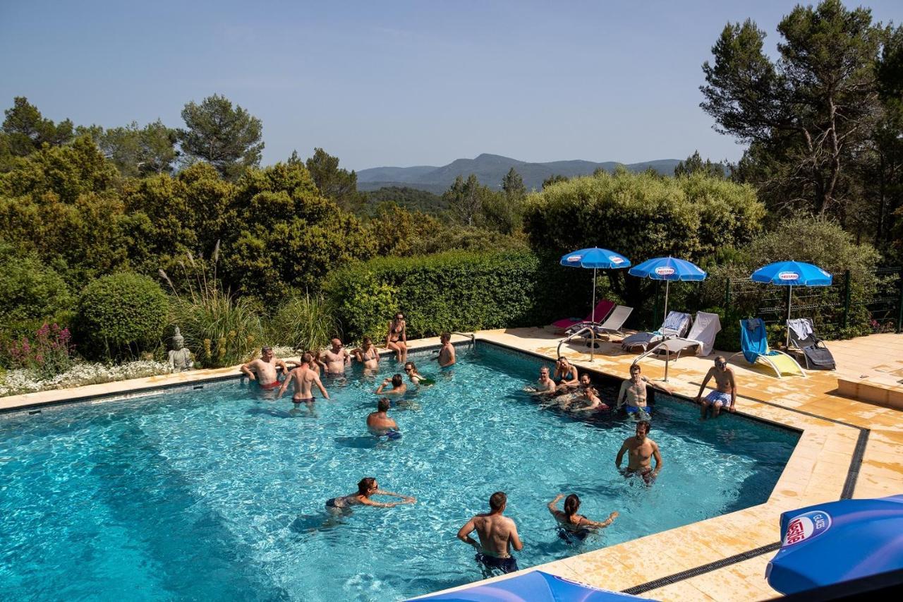 Les Arbousiers Village Hotel Provencal La Roquebrussanne المظهر الخارجي الصورة